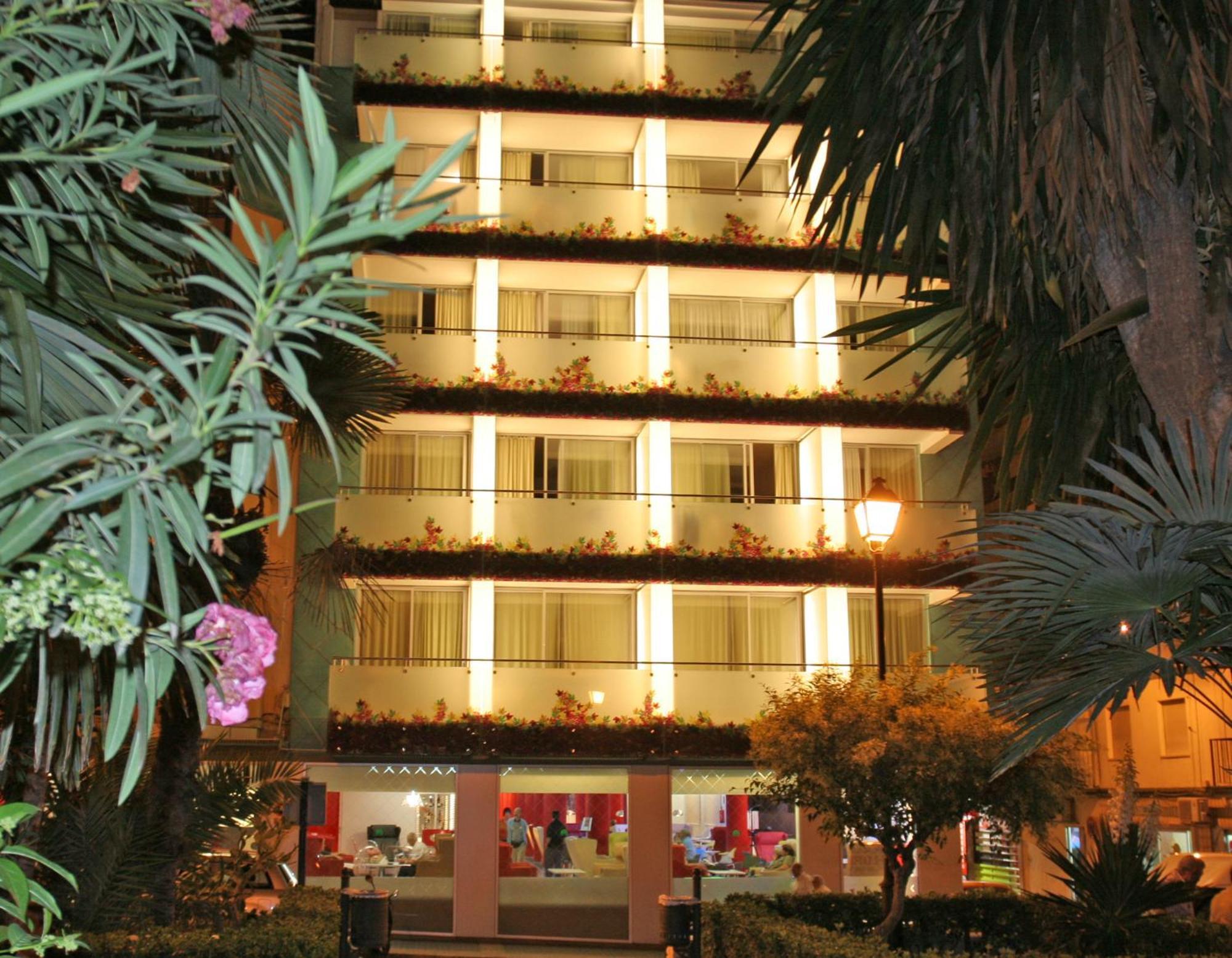 Hotel Oasis Plaza Бенидорм Экстерьер фото