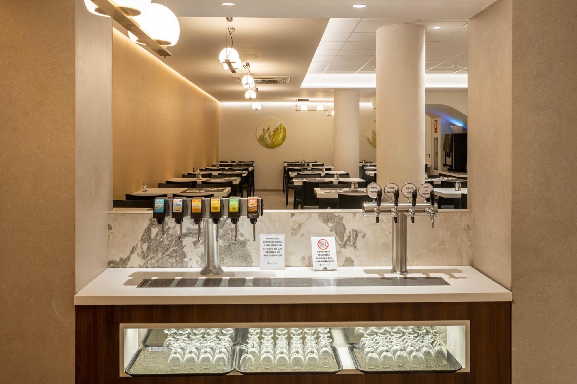 Hotel Oasis Plaza Бенидорм Экстерьер фото