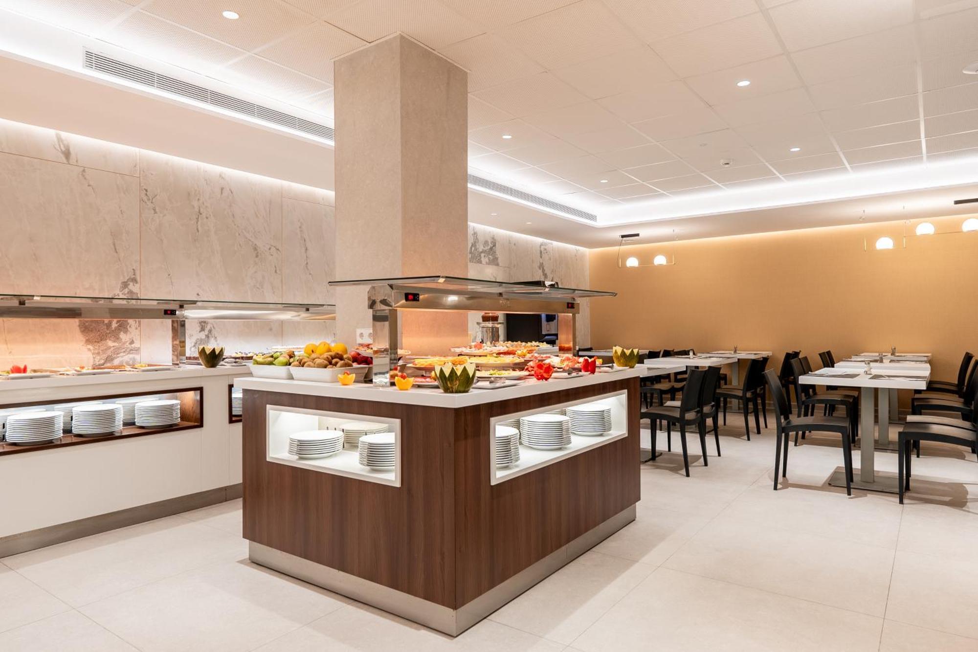 Hotel Oasis Plaza Бенидорм Экстерьер фото