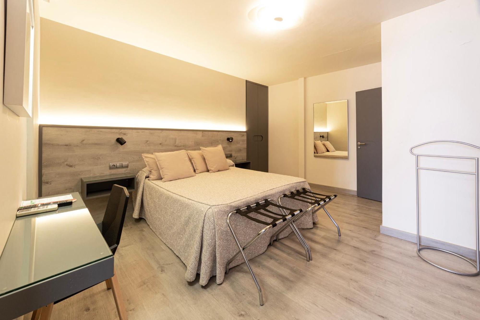 Hotel Oasis Plaza Бенидорм Экстерьер фото