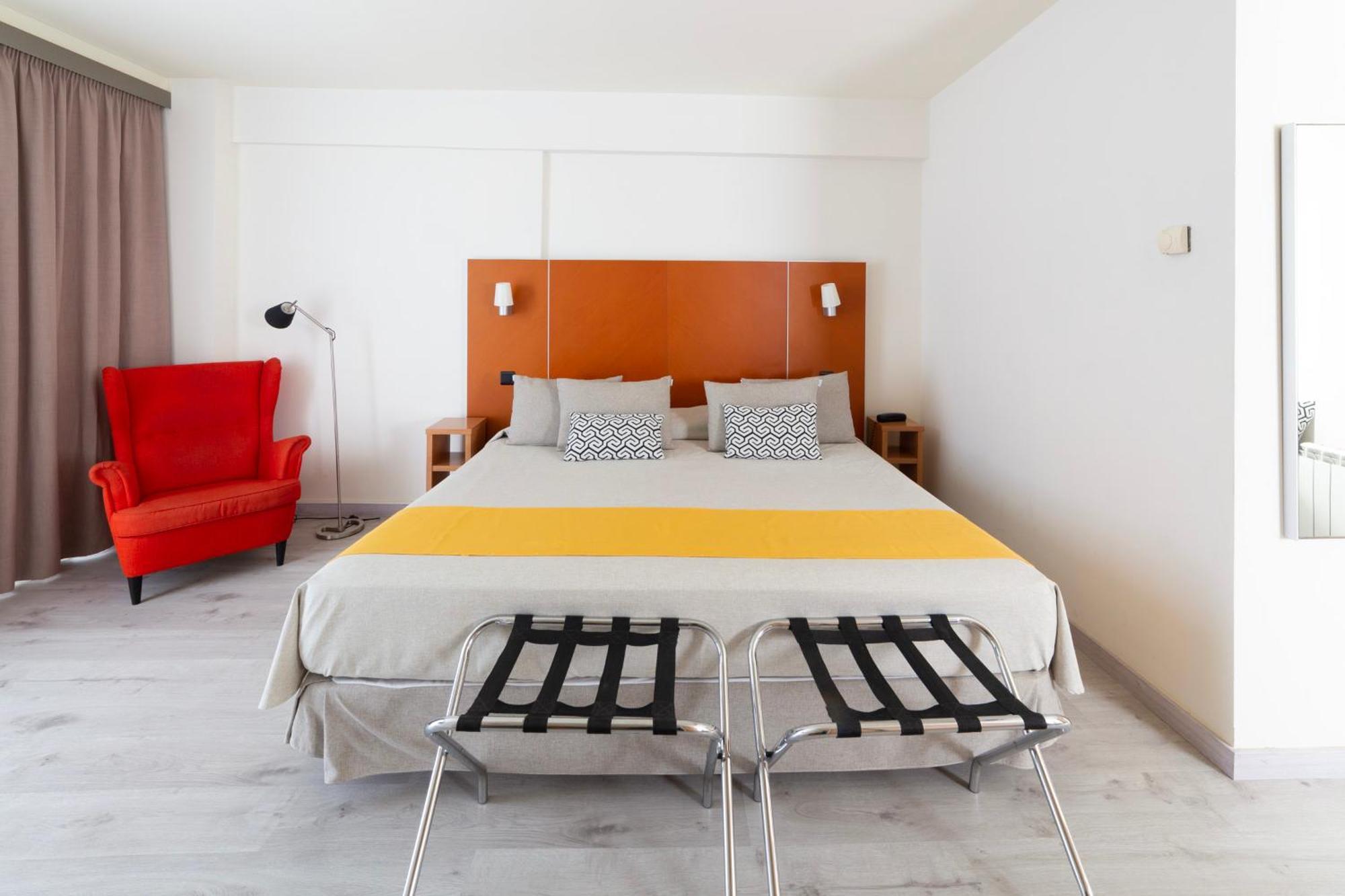 Hotel Oasis Plaza Бенидорм Экстерьер фото