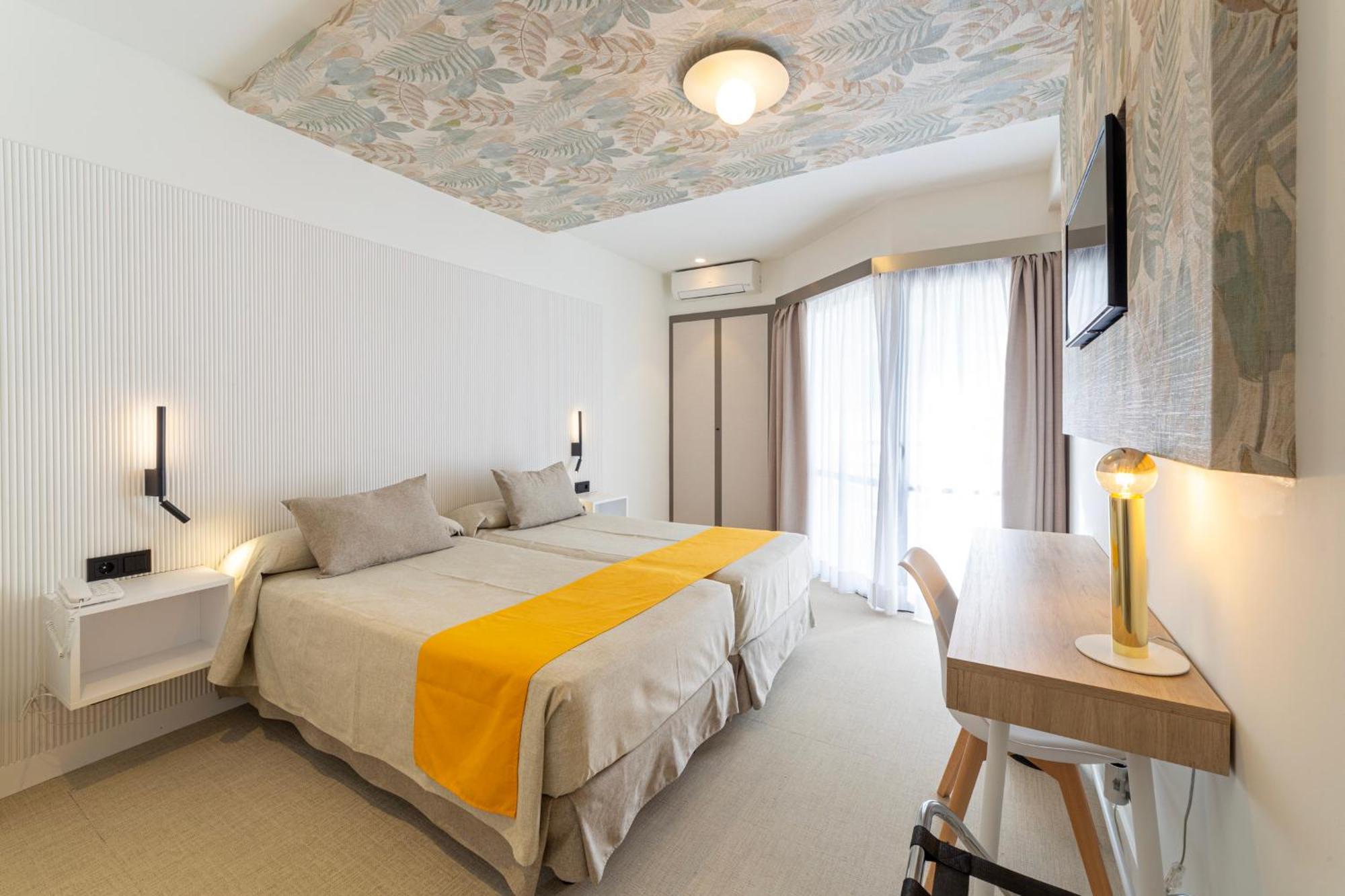 Hotel Oasis Plaza Бенидорм Экстерьер фото
