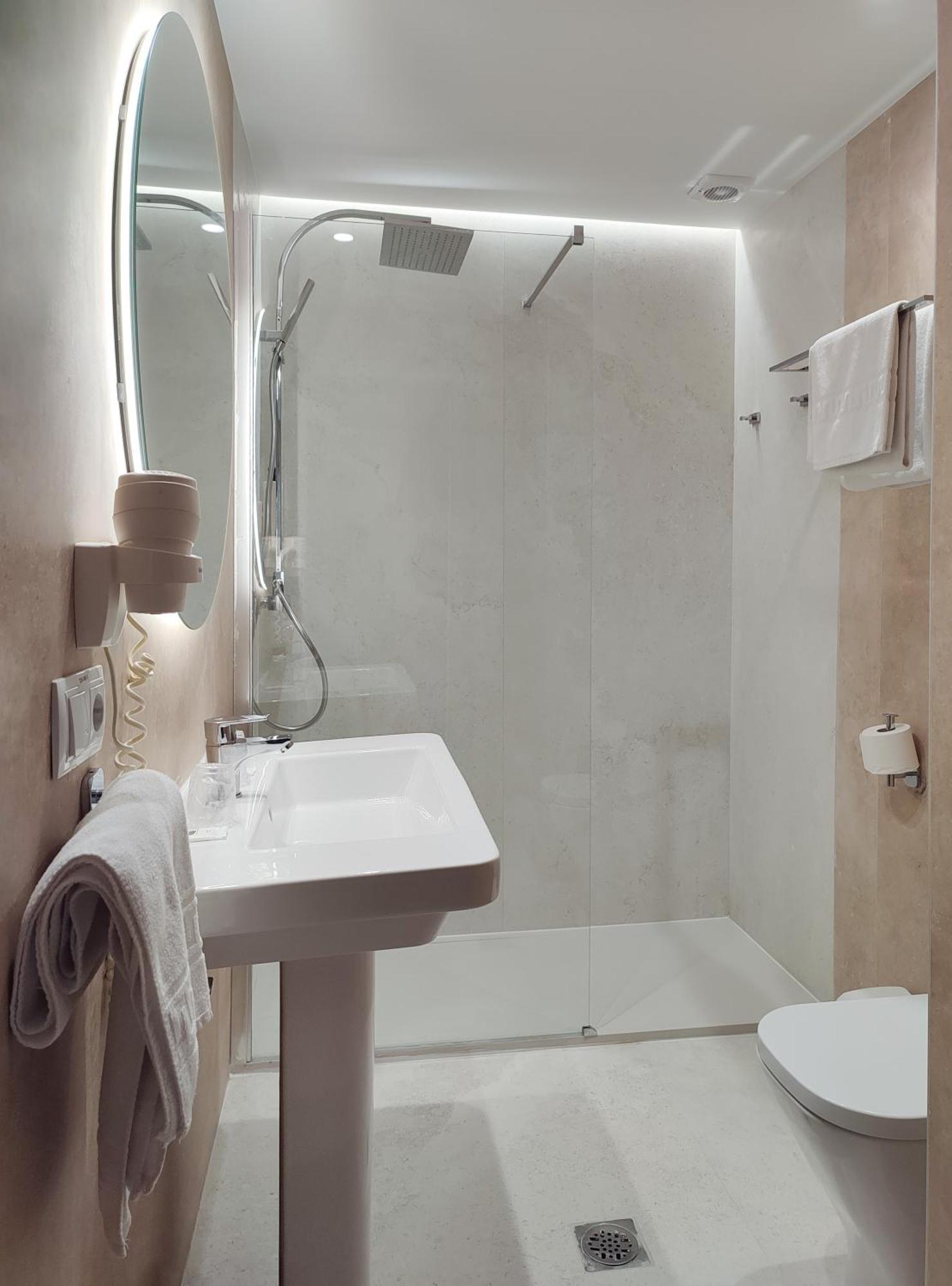 Hotel Oasis Plaza Бенидорм Экстерьер фото