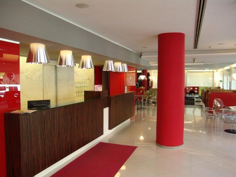 Hotel Oasis Plaza Бенидорм Экстерьер фото
