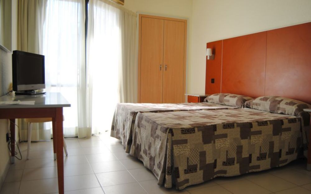 Hotel Oasis Plaza Бенидорм Экстерьер фото
